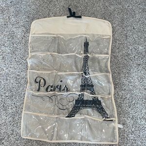 Paris hanging organizer